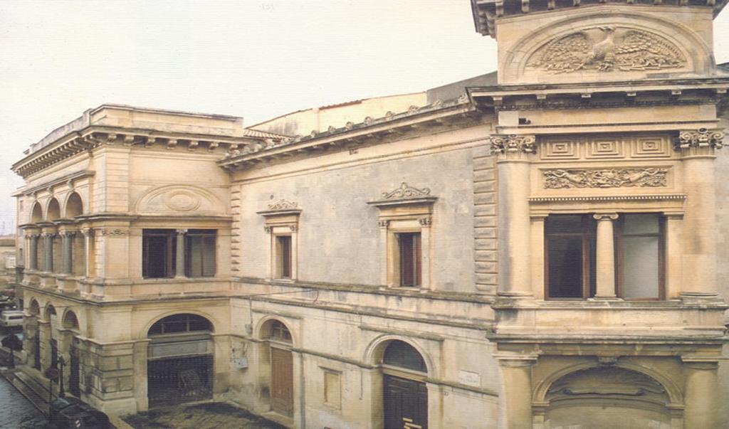 Maison Des Artistes Syracuse Bagian luar foto